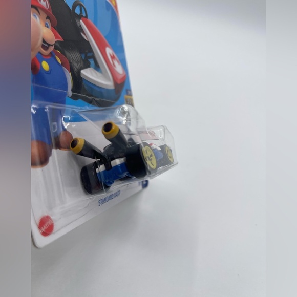 Hot Wheels HW Screen Time MARIO KART Standard Kart 8/10 2019 166/250 Diecast Car - Picture 3 of 4